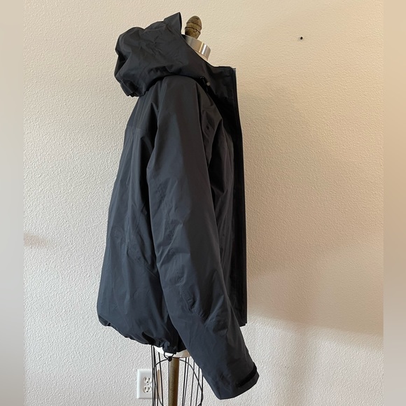 L.L. Bean Woman’s 3 in 1 Waterproof Jacket - Picture 11 of 16